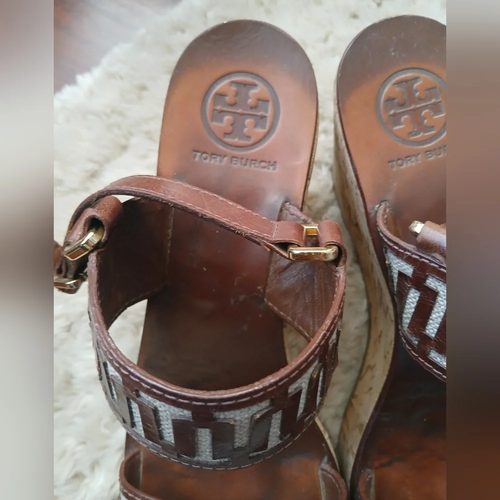 💎 Tory Burch Dark Brown Sandals with Patterned Straps REAGAN